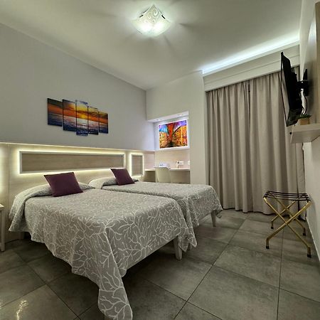 B&B Holiday Tropea Bagian luar foto