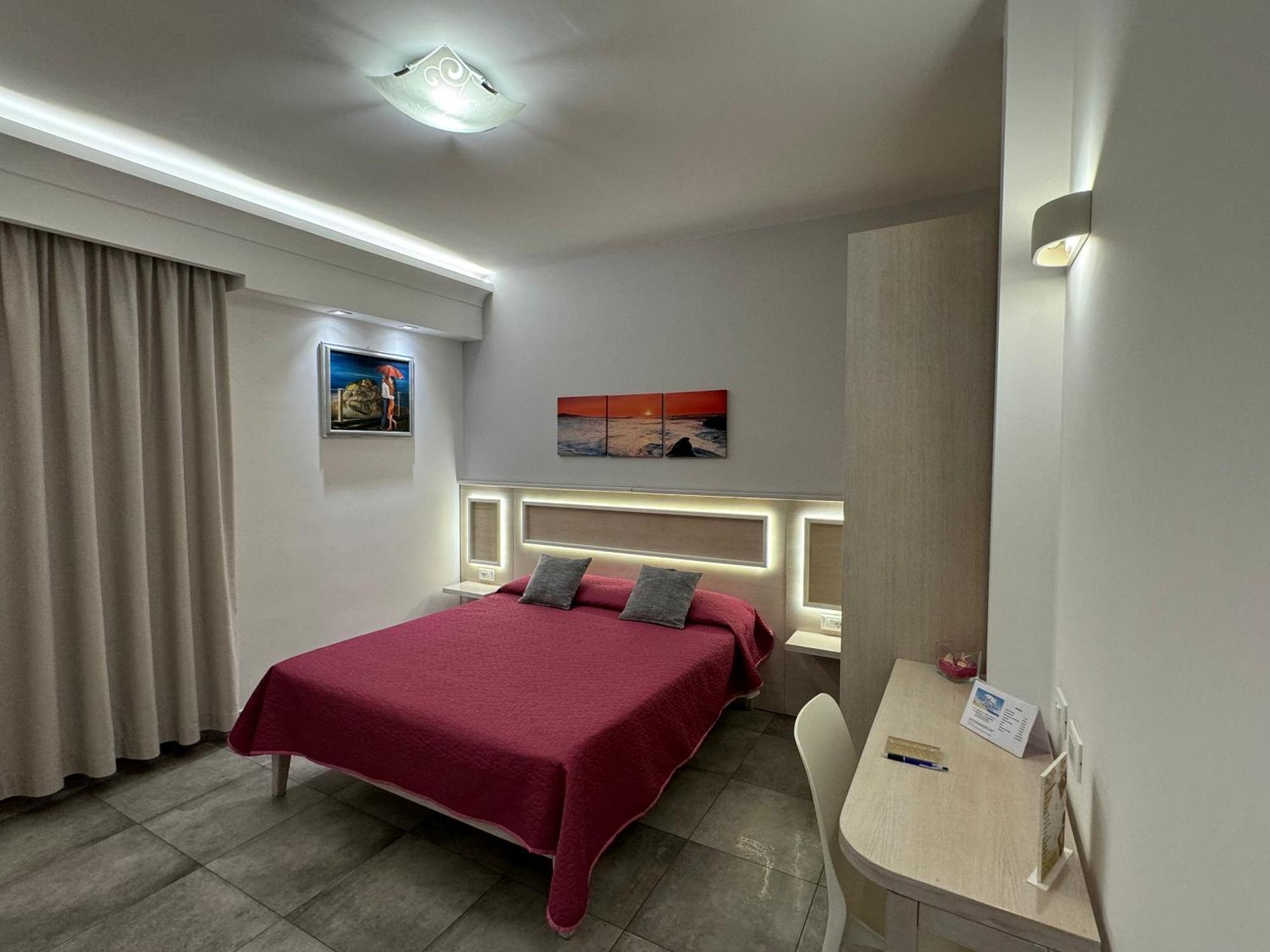 B&B Holiday Tropea Bagian luar foto